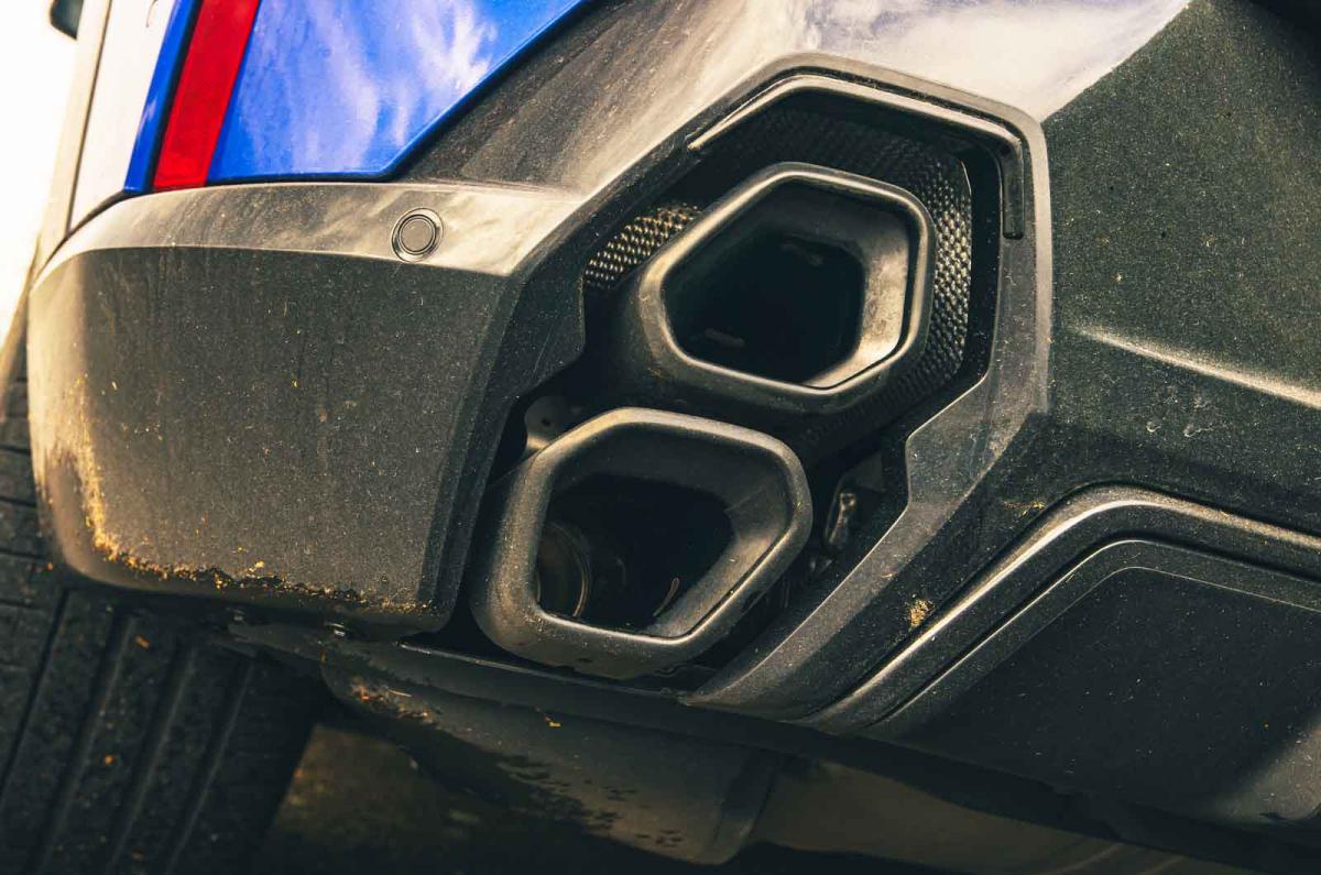 BMW XM exhausts
