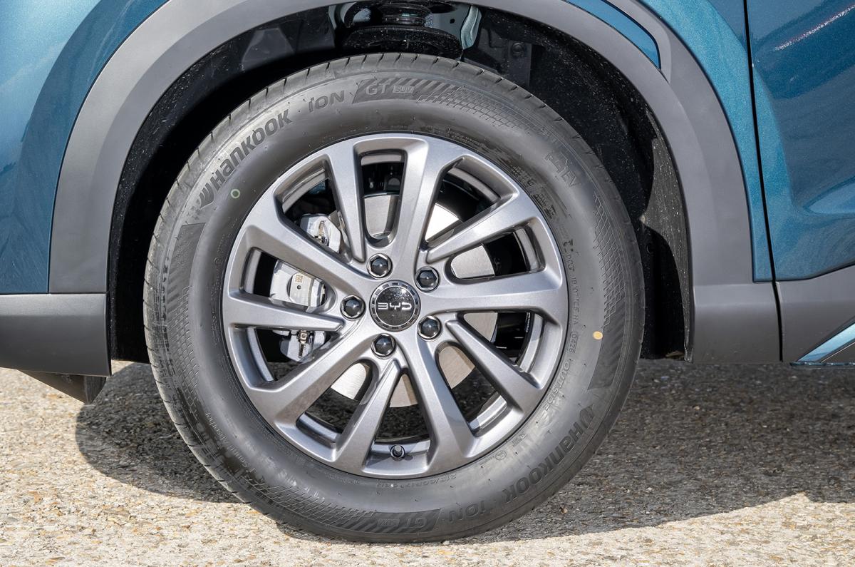 BYD Atto 2 DM-i wheel detail