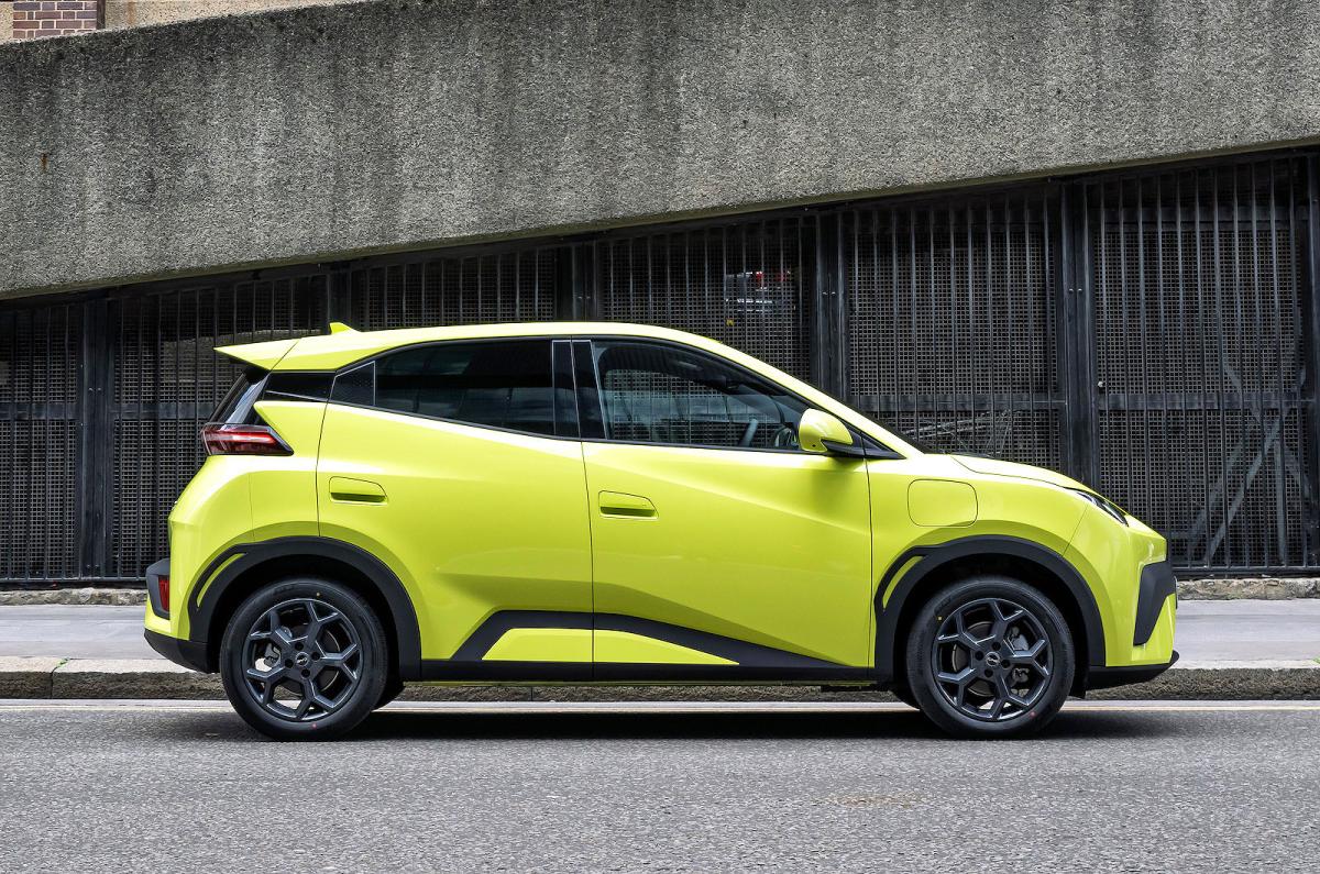 BYD Dolphin Surf right static