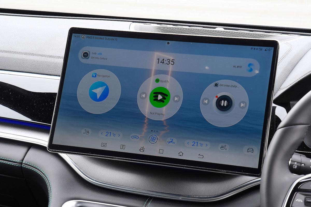 BYD Seal U infotainment touchscreen