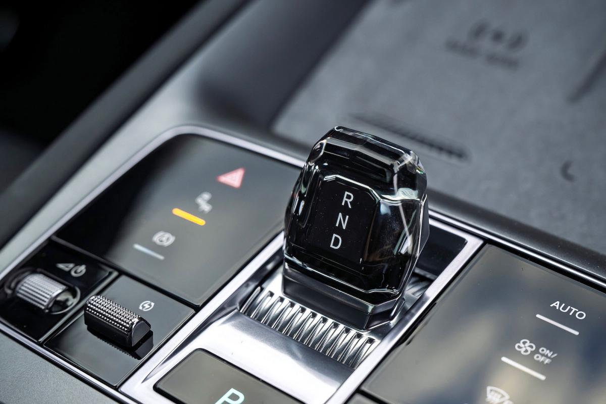 BYD Sealion 7 gear selector