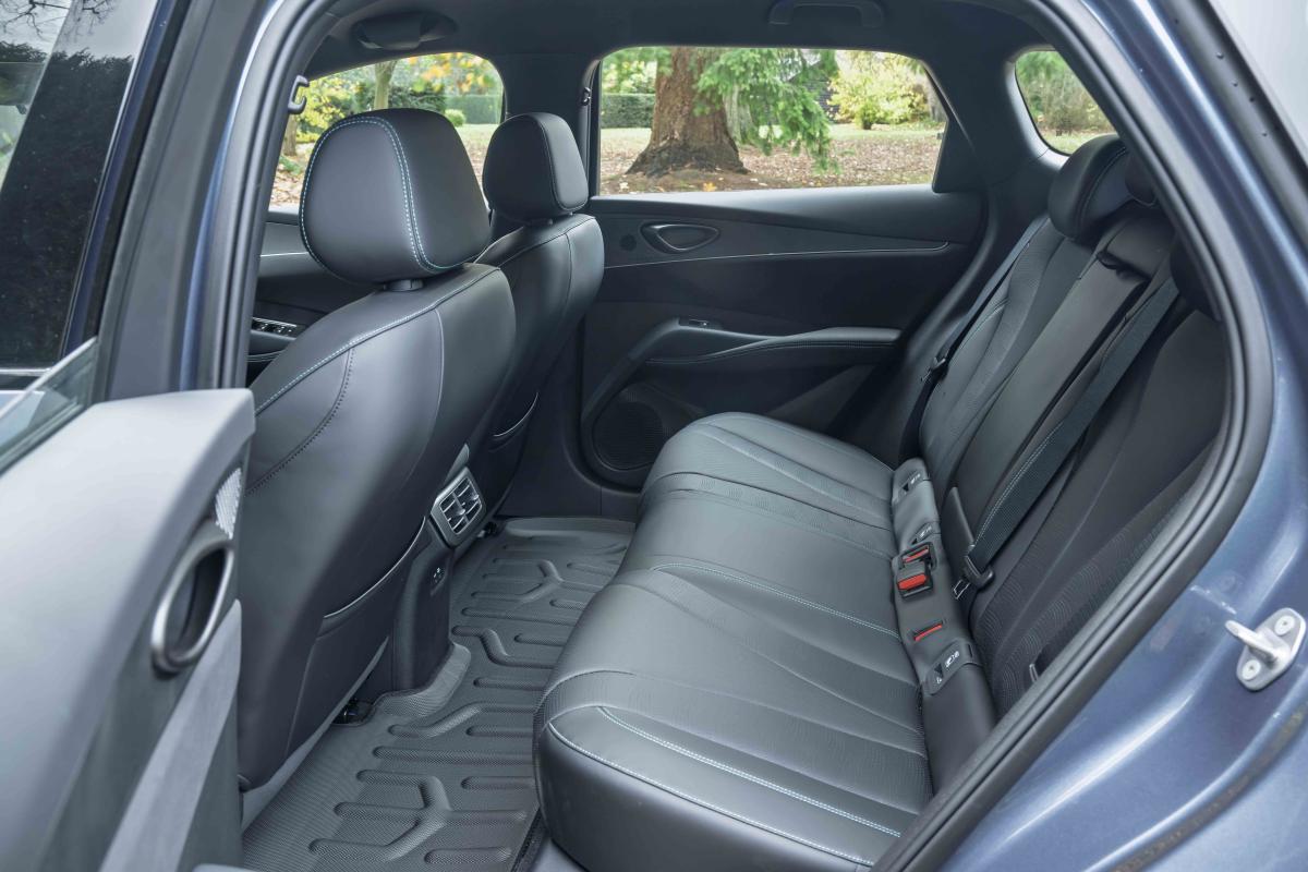 Blue BYD Seal 6 Touring interior