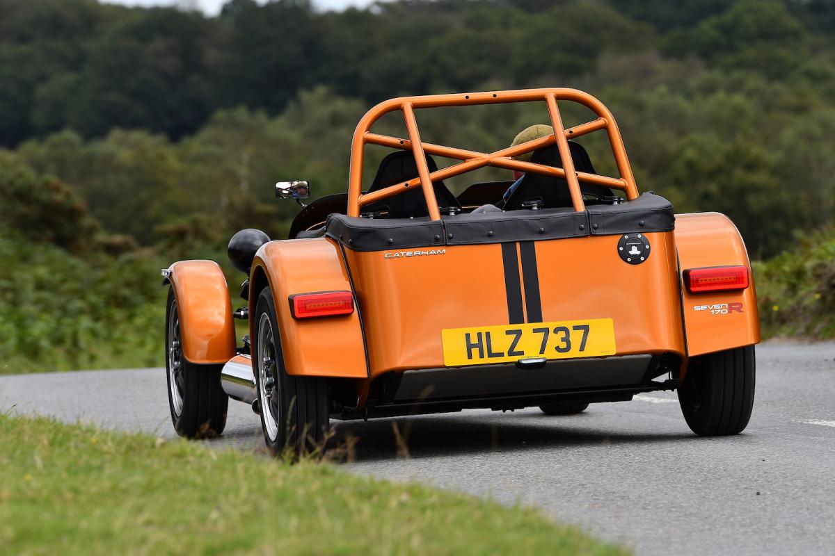 Caterham Seven 170 R rear tracking