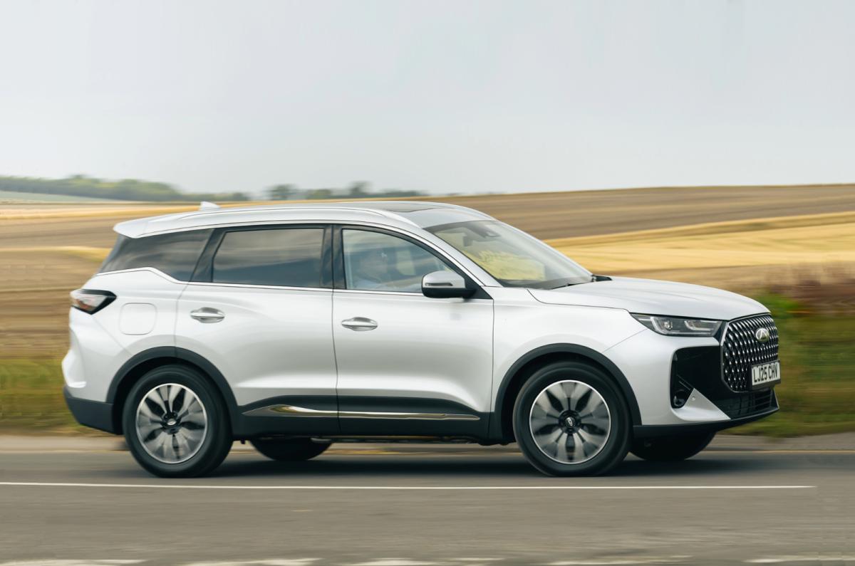Chery Tiggo 7 tracking side right