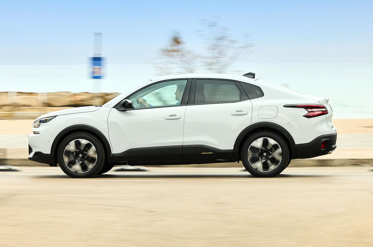 Citroen C4 X left driving