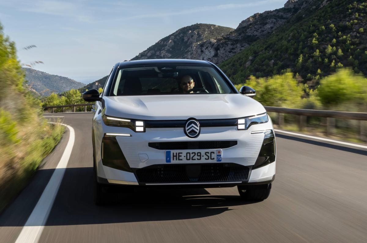 Citroën C5 Aircross front driving