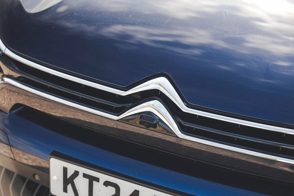 Citroën C5 X front detail
