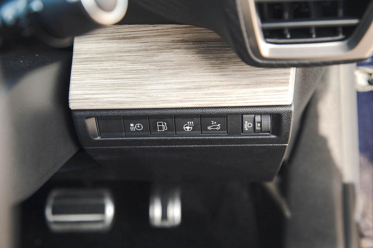 Citroën C5 X interior controls