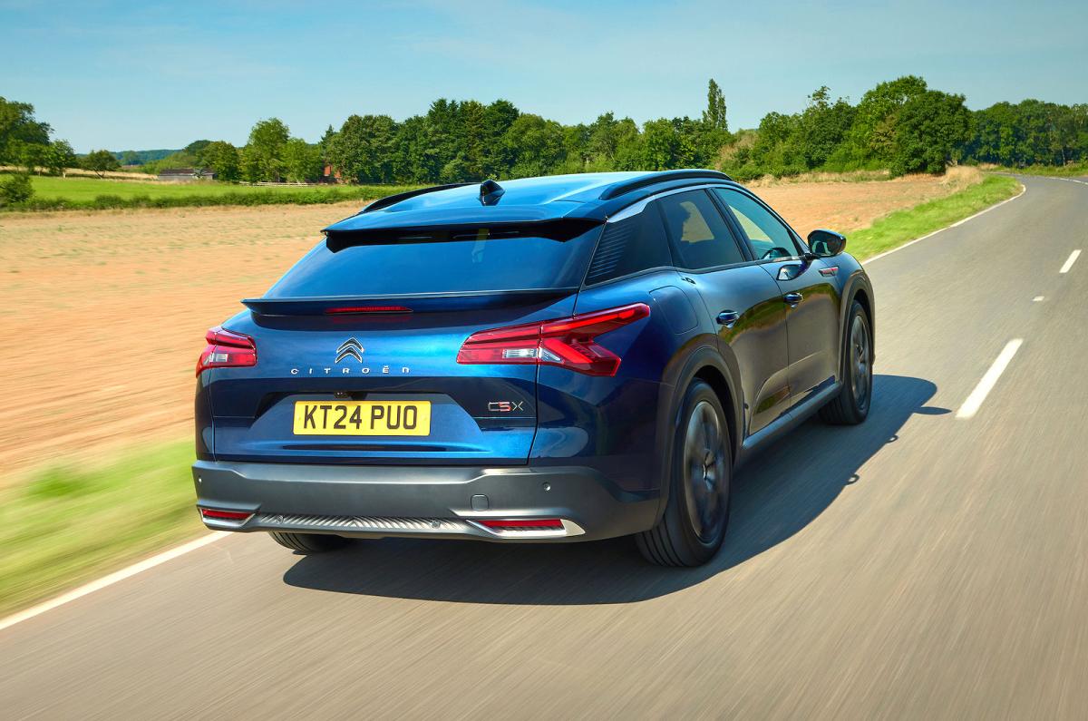 Citroën C5 X rear right driving
