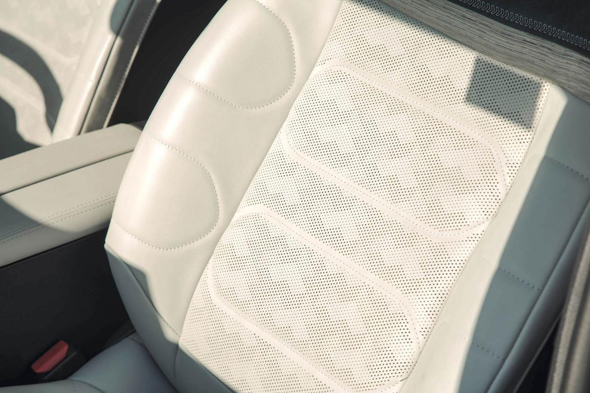 Citroën C5 X seat detail