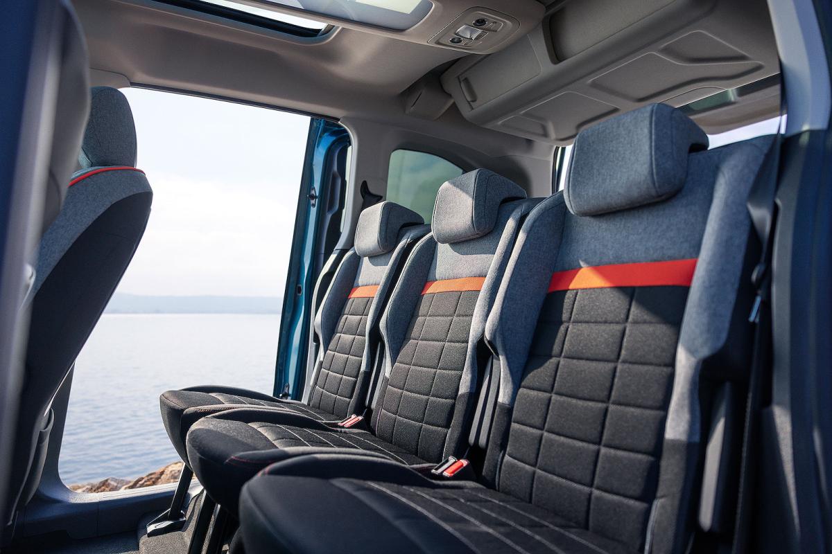 Citroën ë-Berlingo back seats