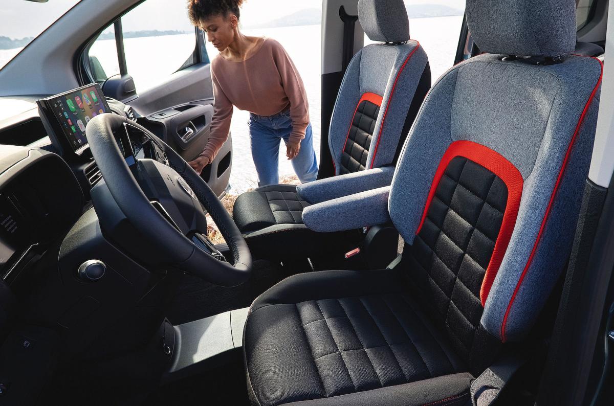 Citroën ë-Berlingo front seats