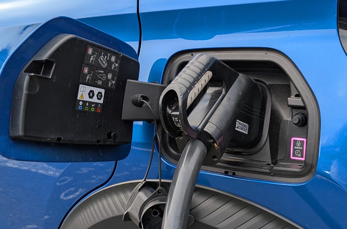 Citroën ë-C3 Van charging port detail
