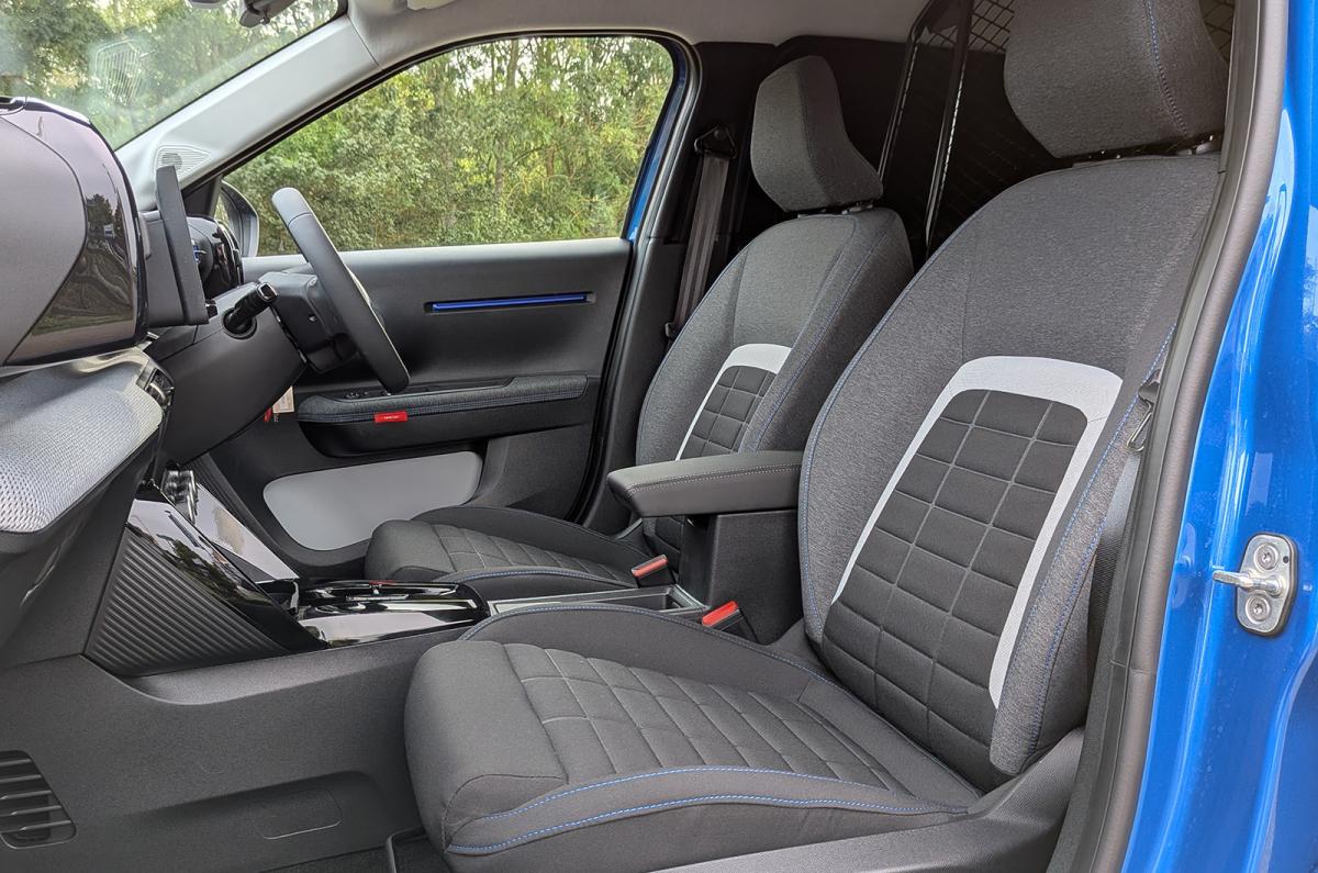 Citroën ë-C3 Van front seats