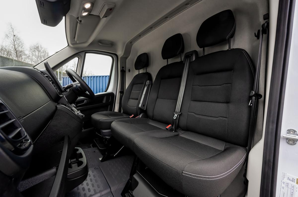 Citroën ë-Relay front seats