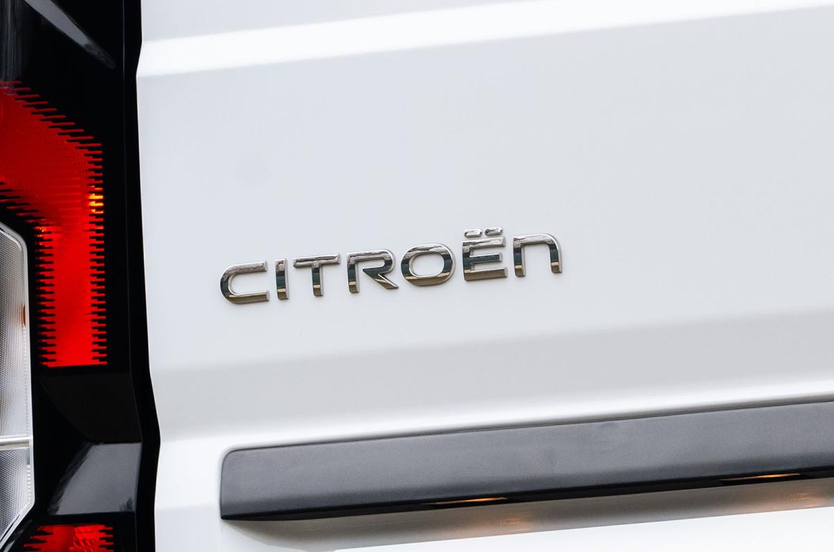Citroën ë-Relay rear badge detail