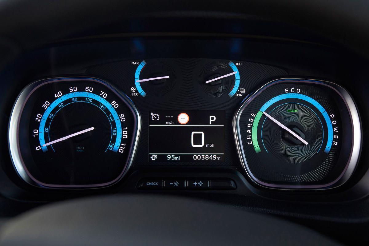 Citroen e-SpaceTourer driver display