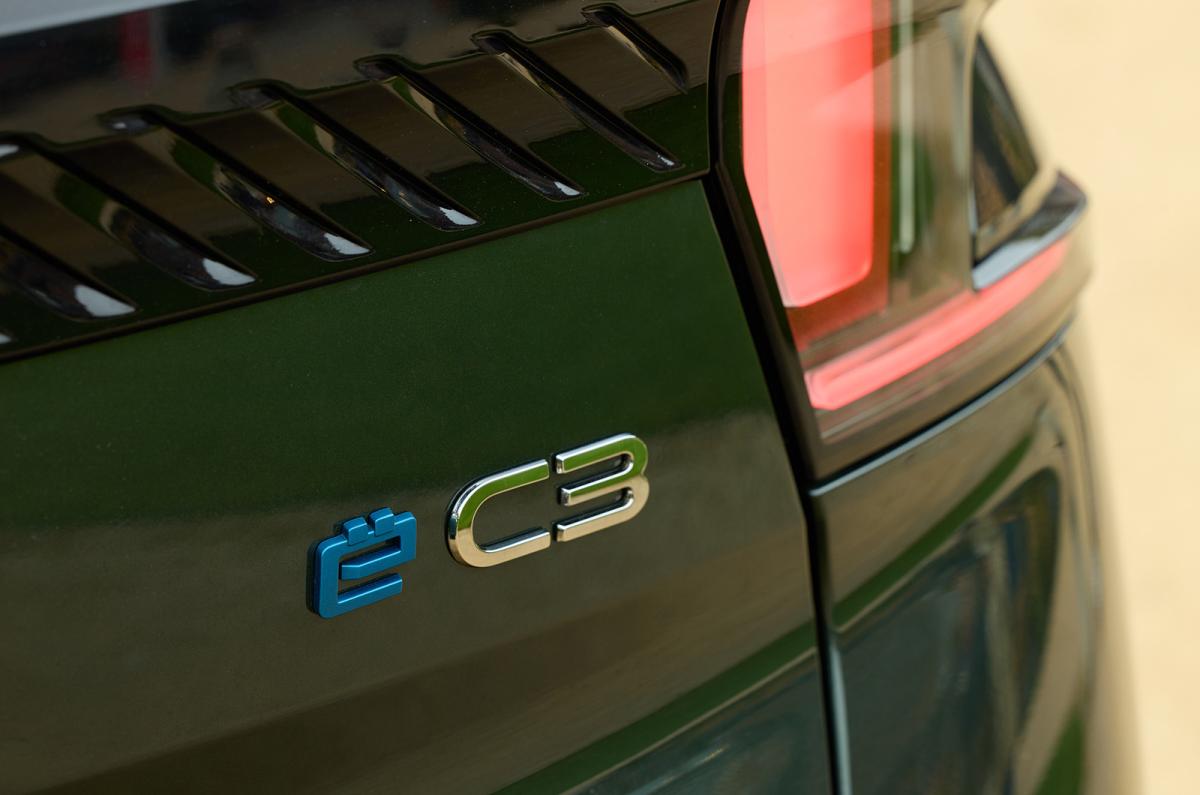 Citroën ë-C3 Aircross rear badge