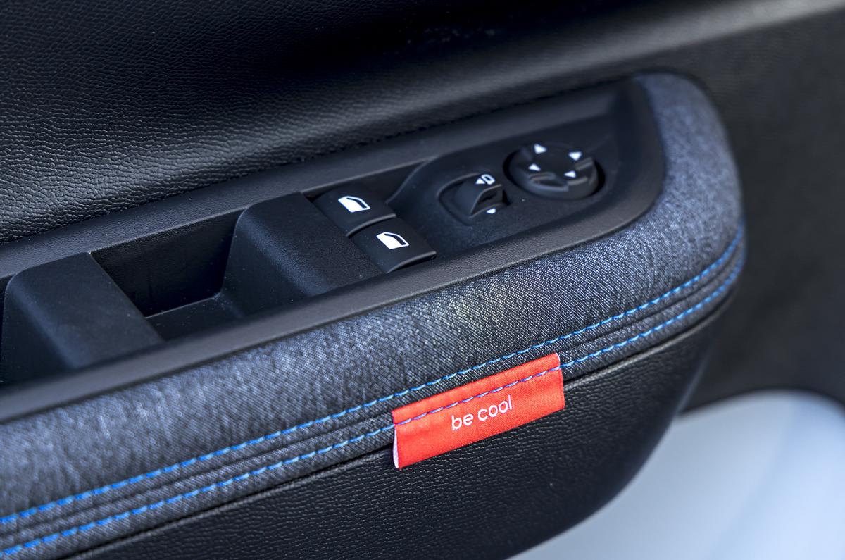 Citroën ë-C3 door detail