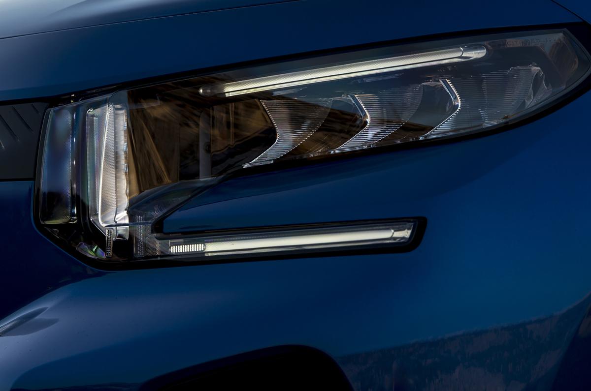 Citroën ë-C3 headlight detail