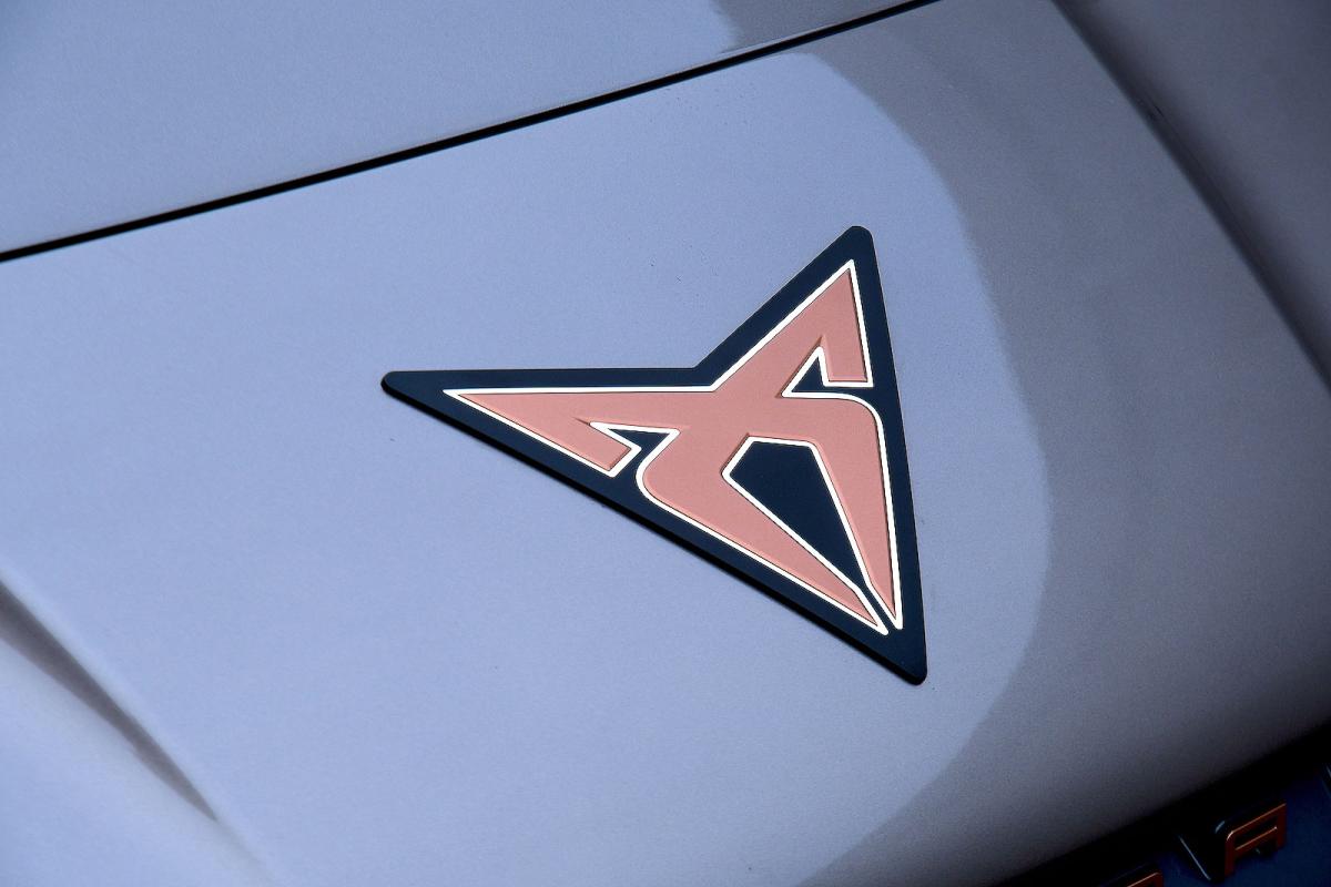Cupra Tavascan front badge
