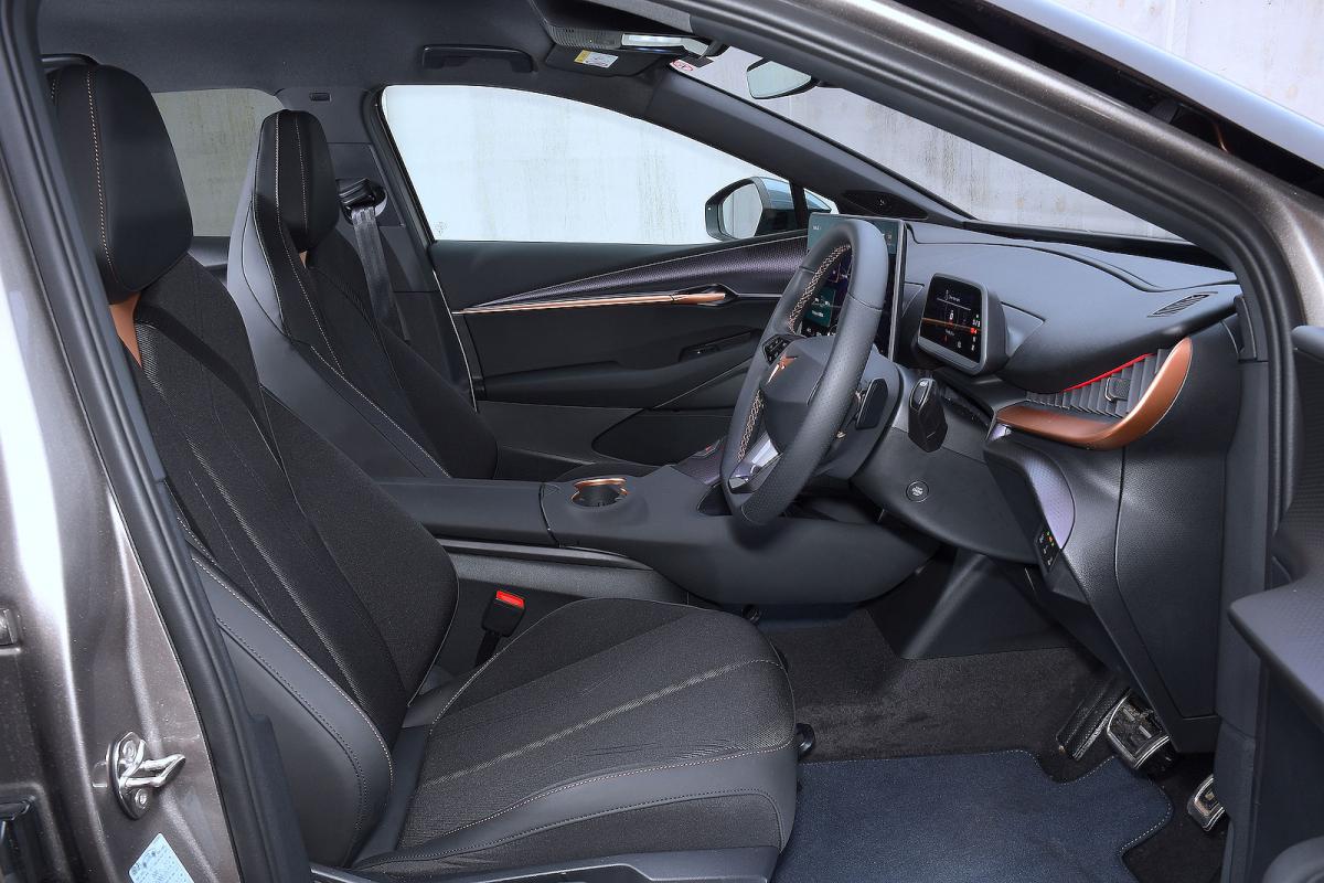 Cupra Tavascan front seats