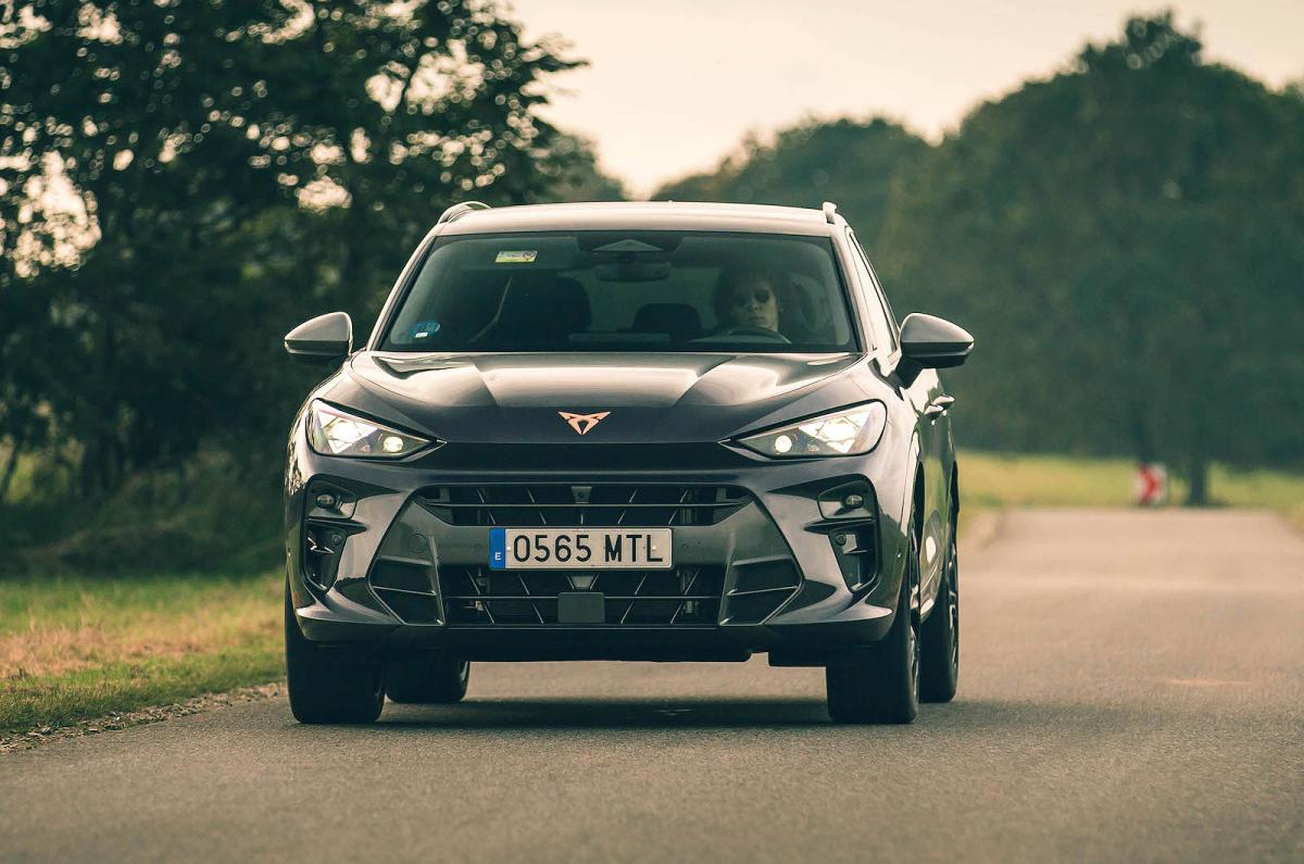 Cupra Terramar front driving