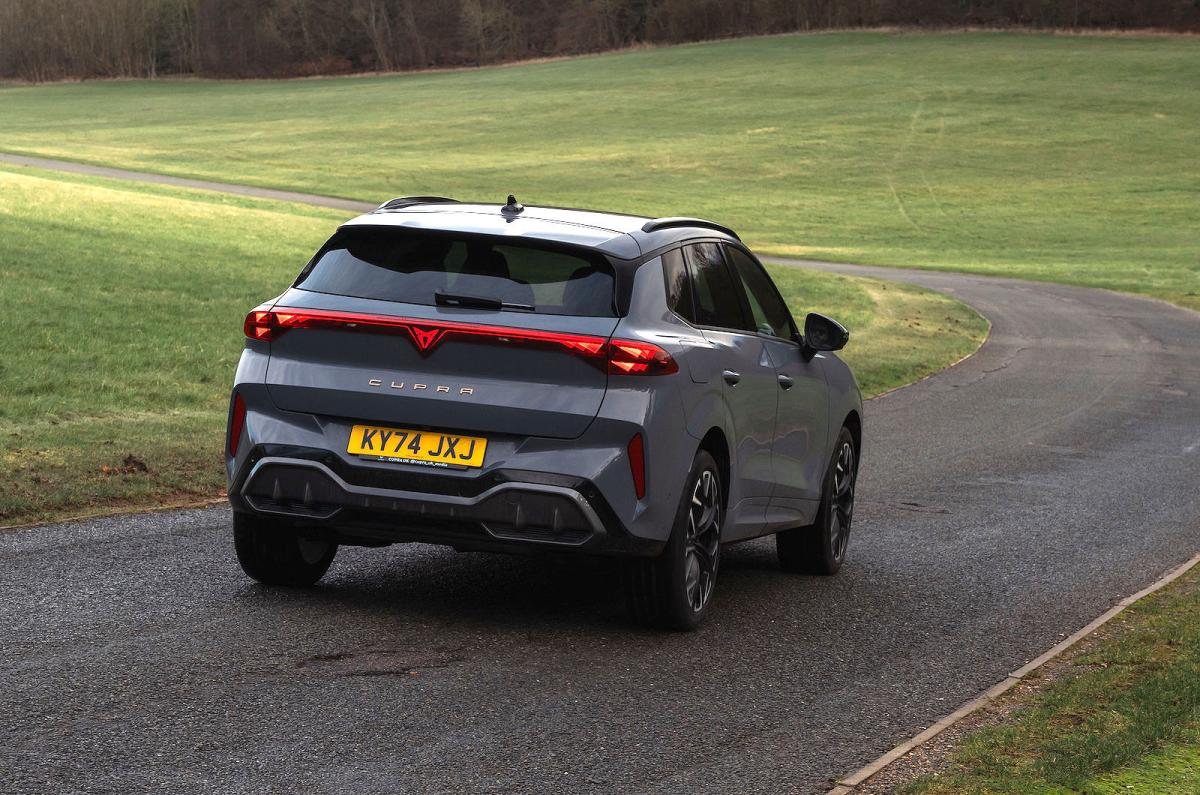 Cupra Terramar rear right driving