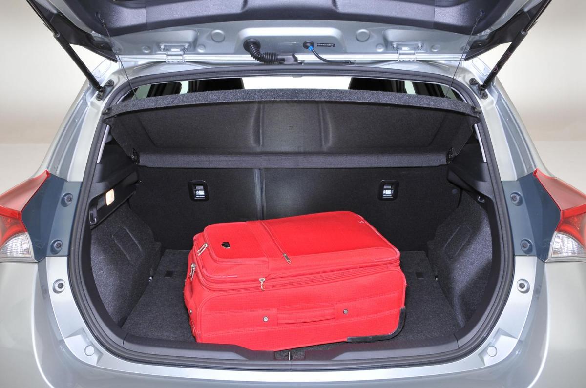 Used Toyota Auris Hatchback (12-19)