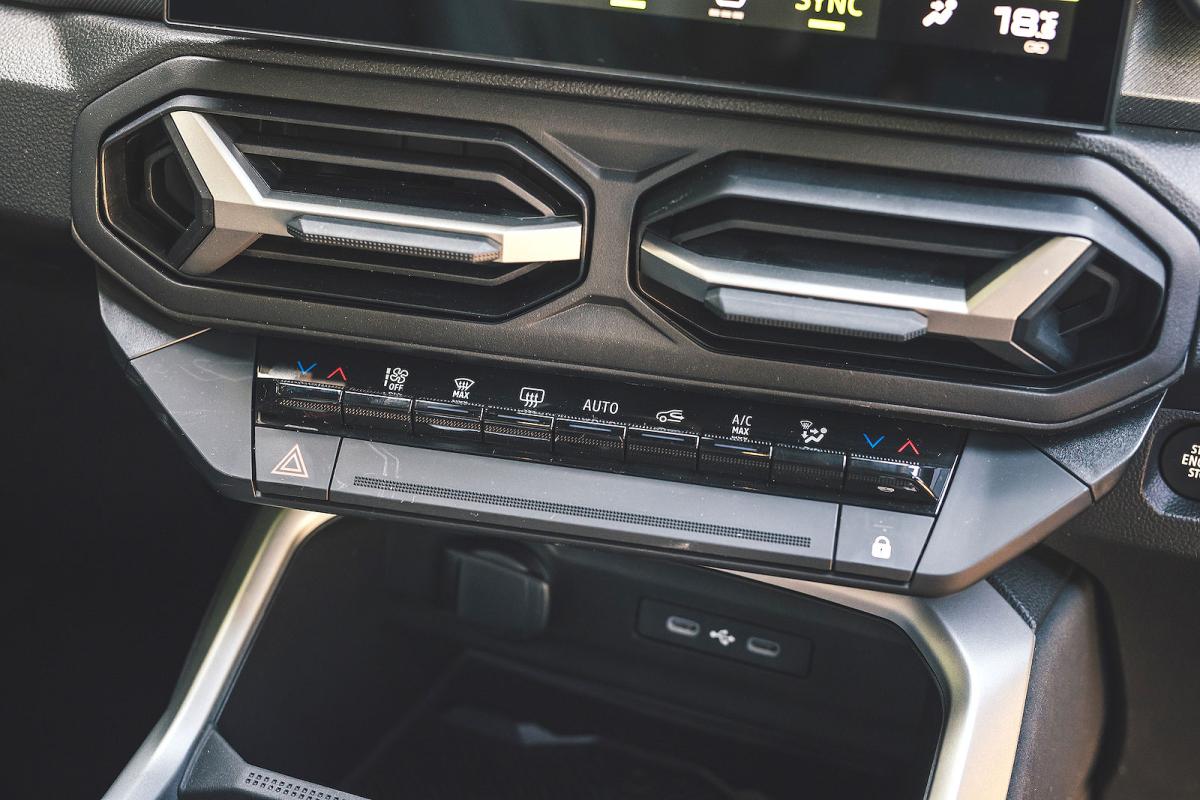 Dacia Bigster air-con controls