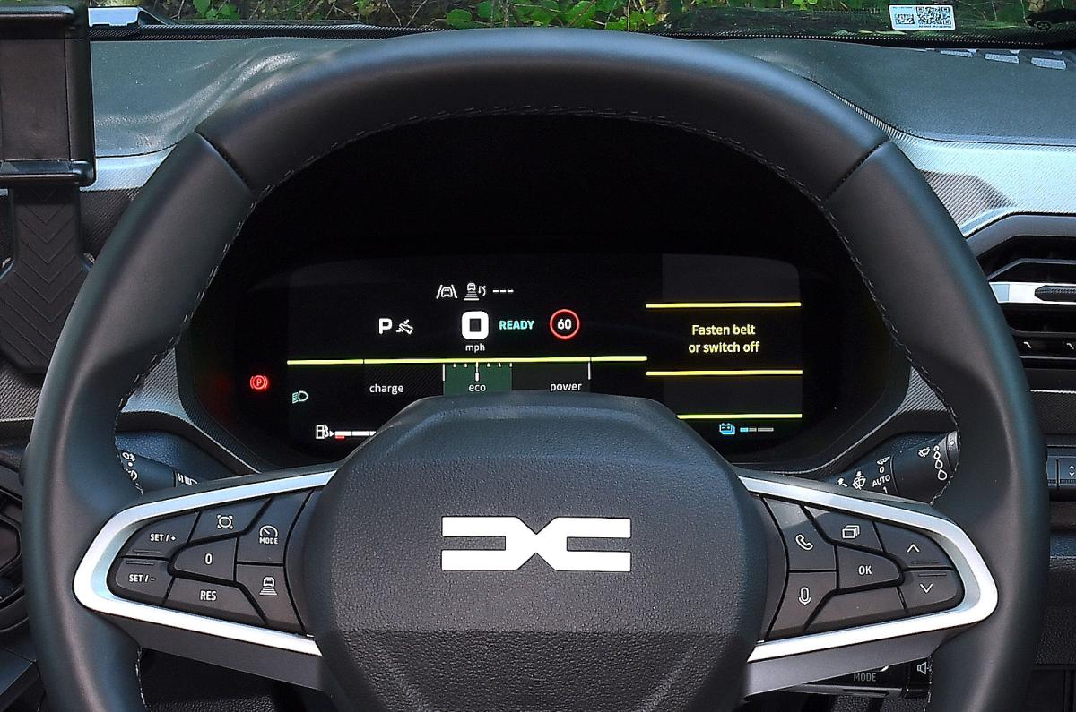 Dacia Bigster driver display
