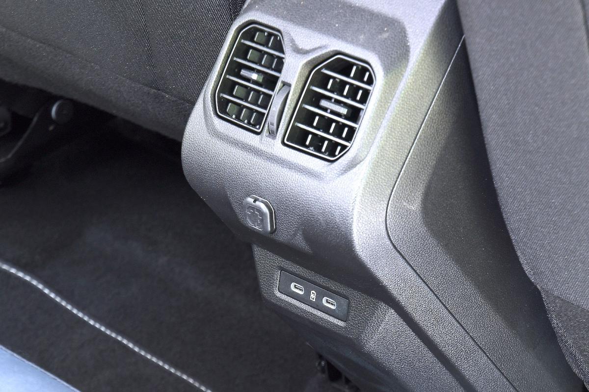 Dacia Bigster rear interior vents