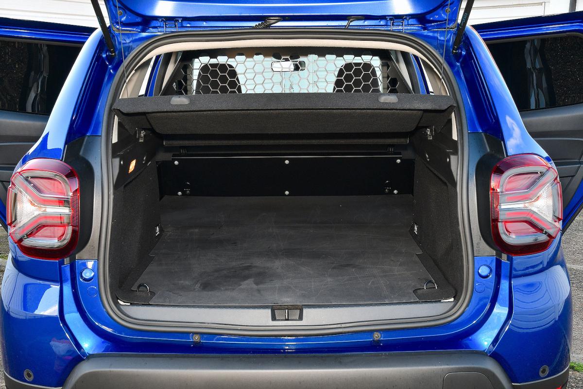 Dacia Duster Commercial 2022 boot open