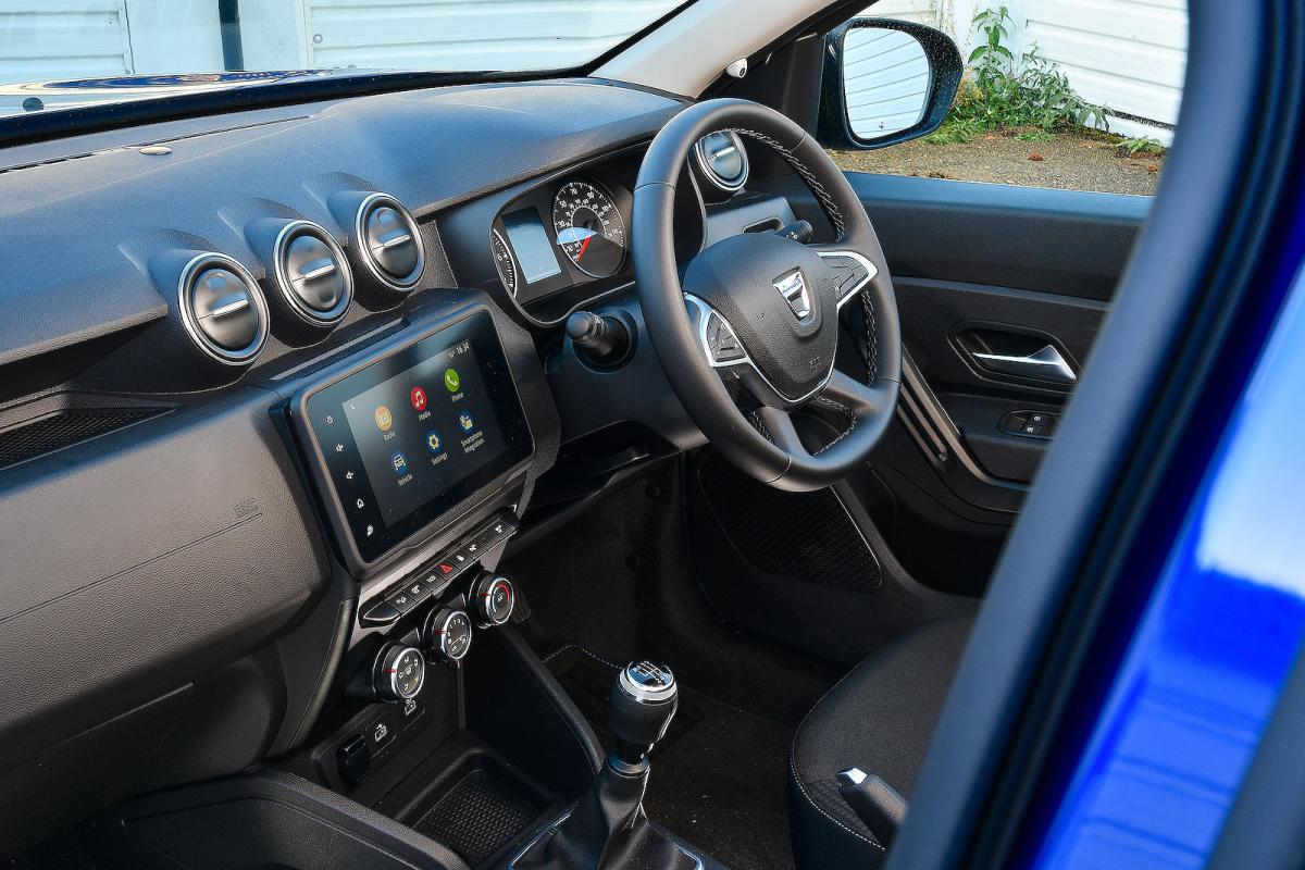 Dacia Duster Commercial 2022 interior front seats