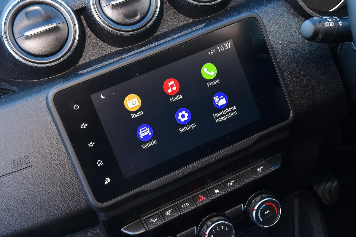 Dacia Duster Commercial 2022 infotainment