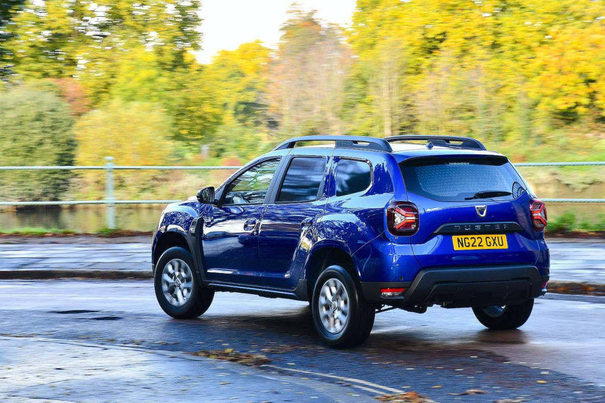 Dacia Duster Commercial 2022 rear cornering