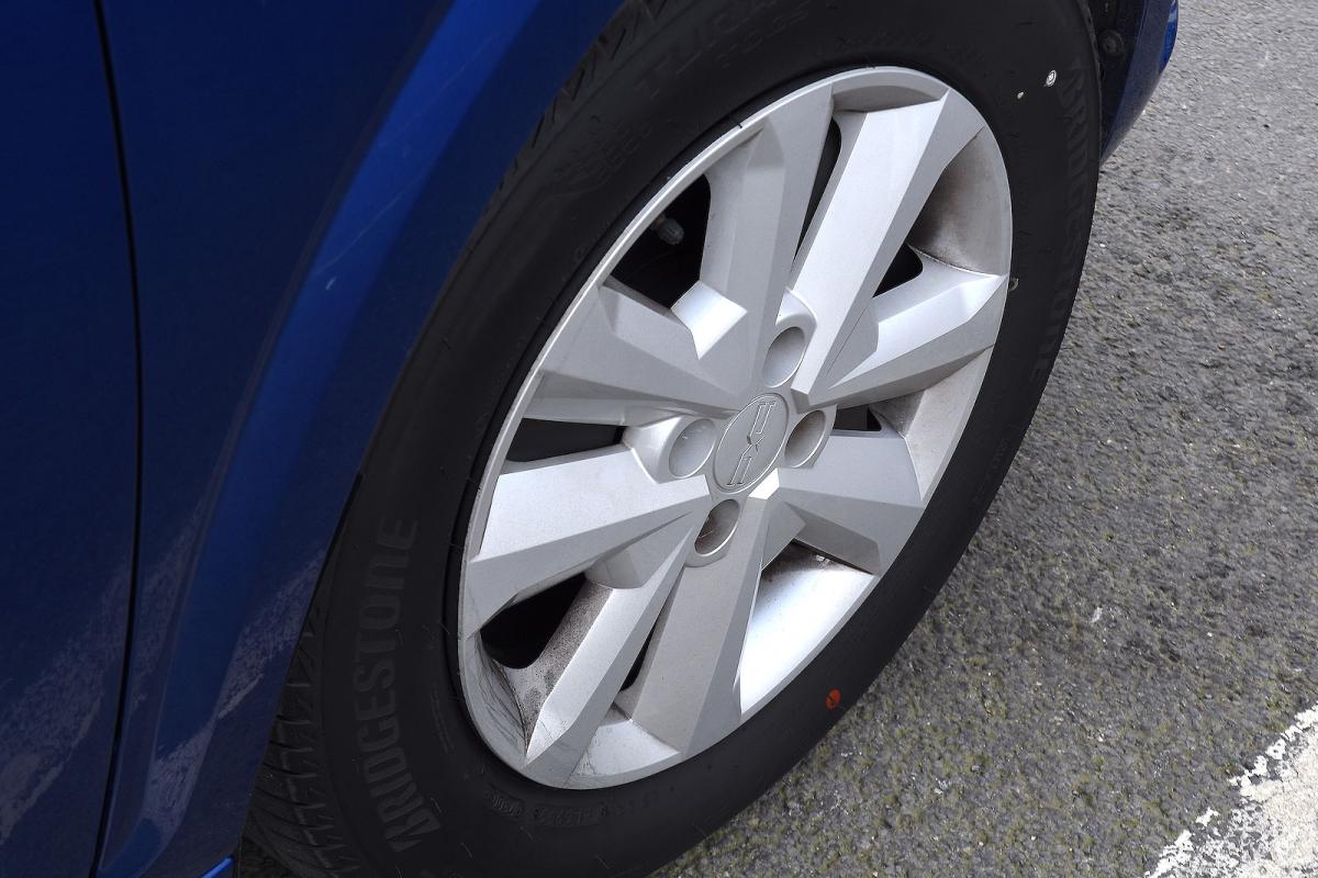 Dacia Sandero alloy wheel