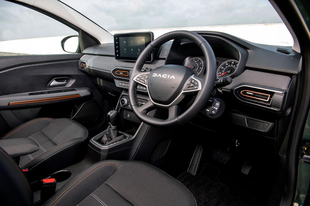 Dacia Sandero Stepway front seats