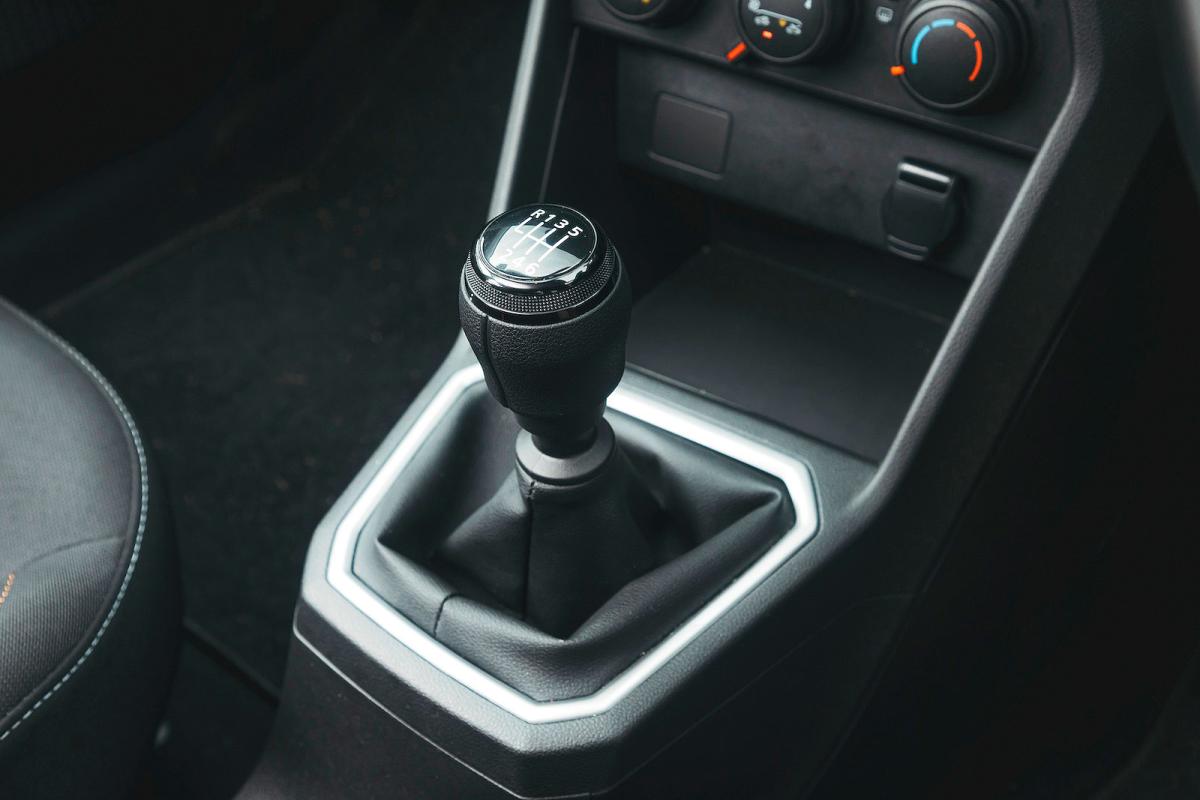 Dacia Sandero Stepway gearstick