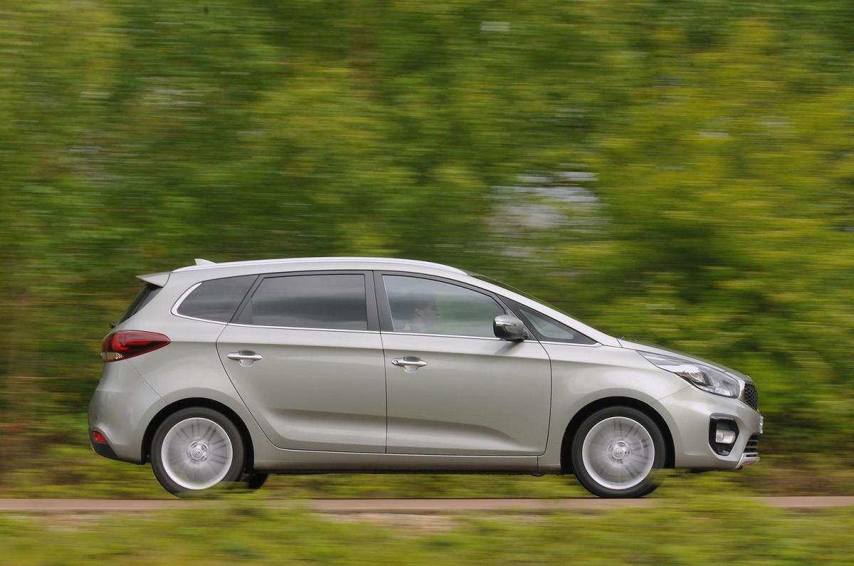 Used Kia Carens 13-present
