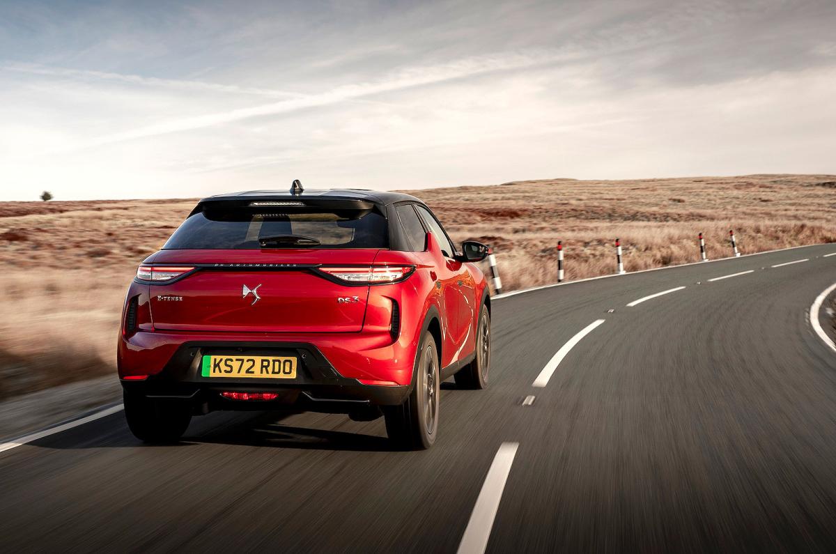 DS 3 E-Tense rear cornering