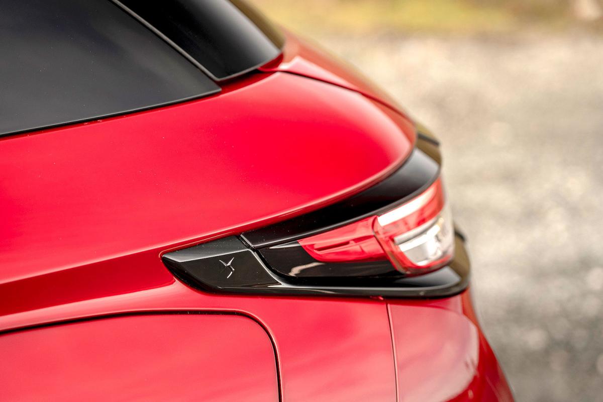 DS 3 E-Tense rear lights detail