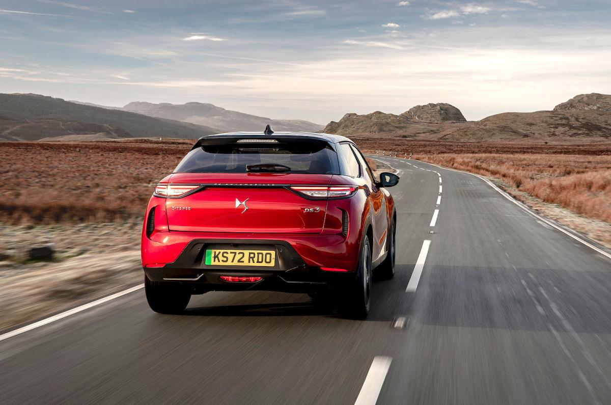 DS 3 E-Tense rear driving