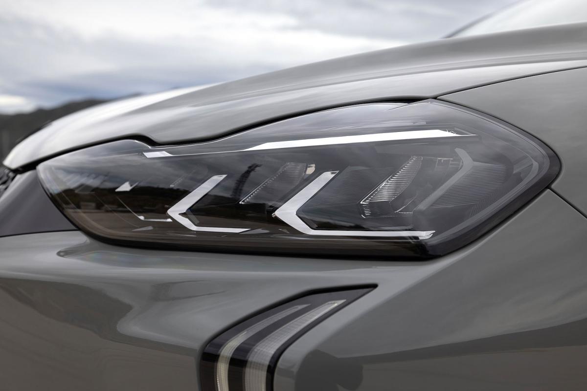 DS 3 headlights detail
