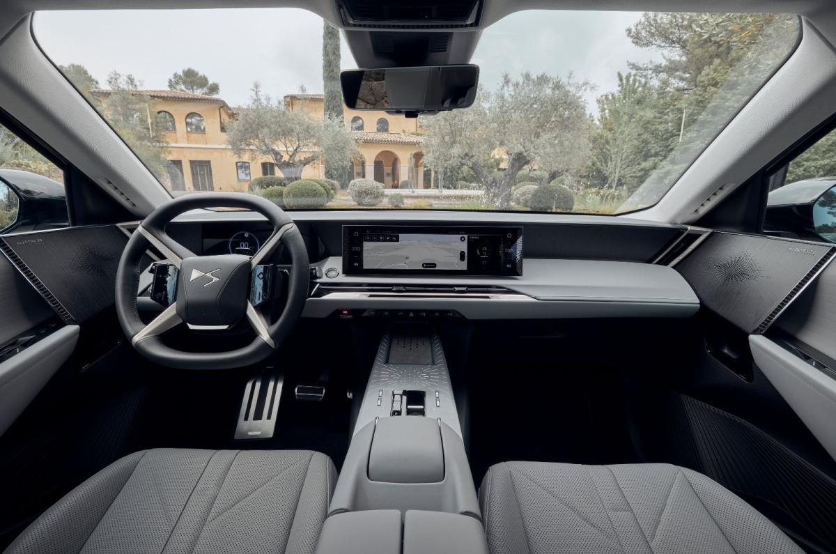 DS No7 interior
