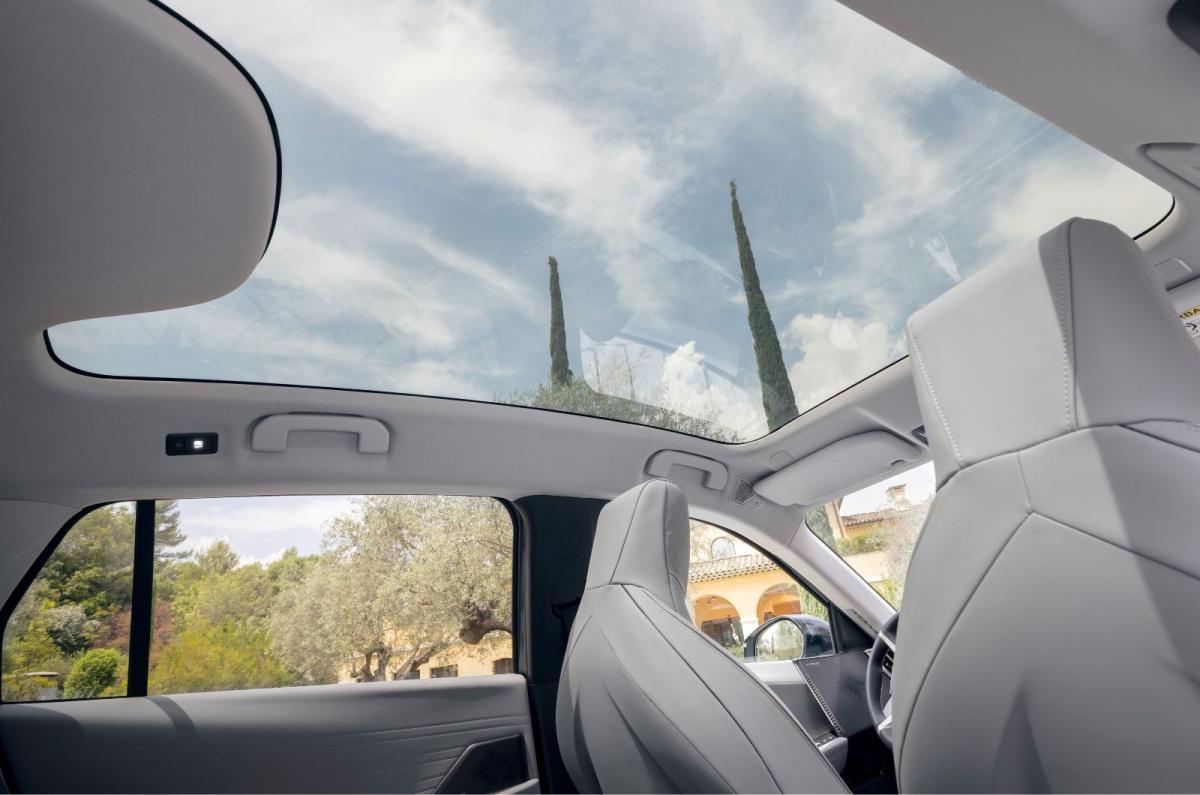 DS No7 interior panoramic roof