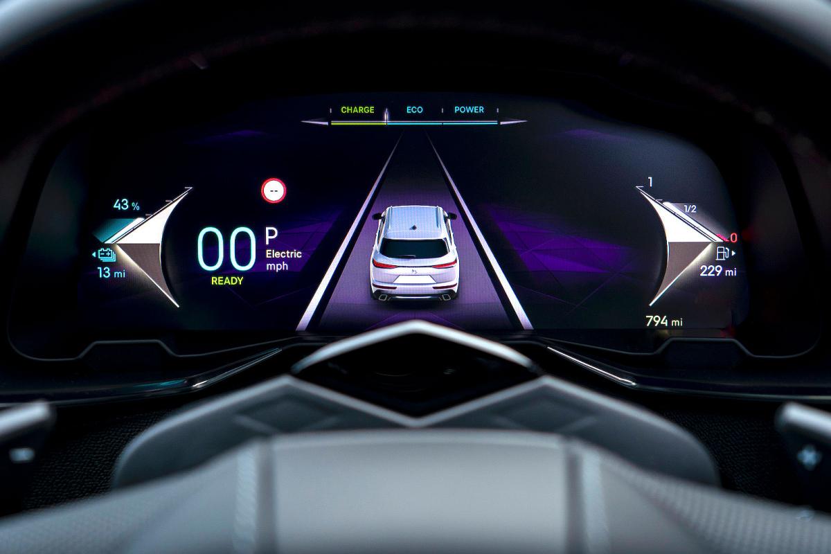 DS 7 driver display