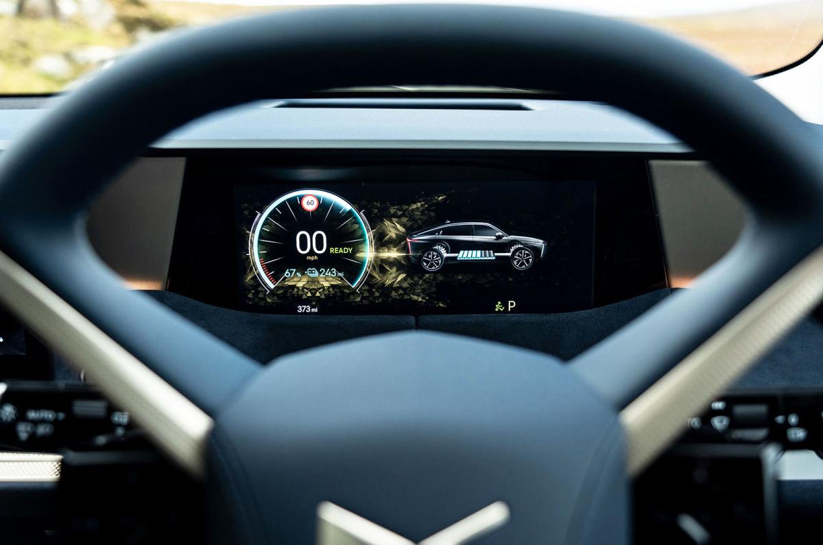 DS No 8 digital instrument panel