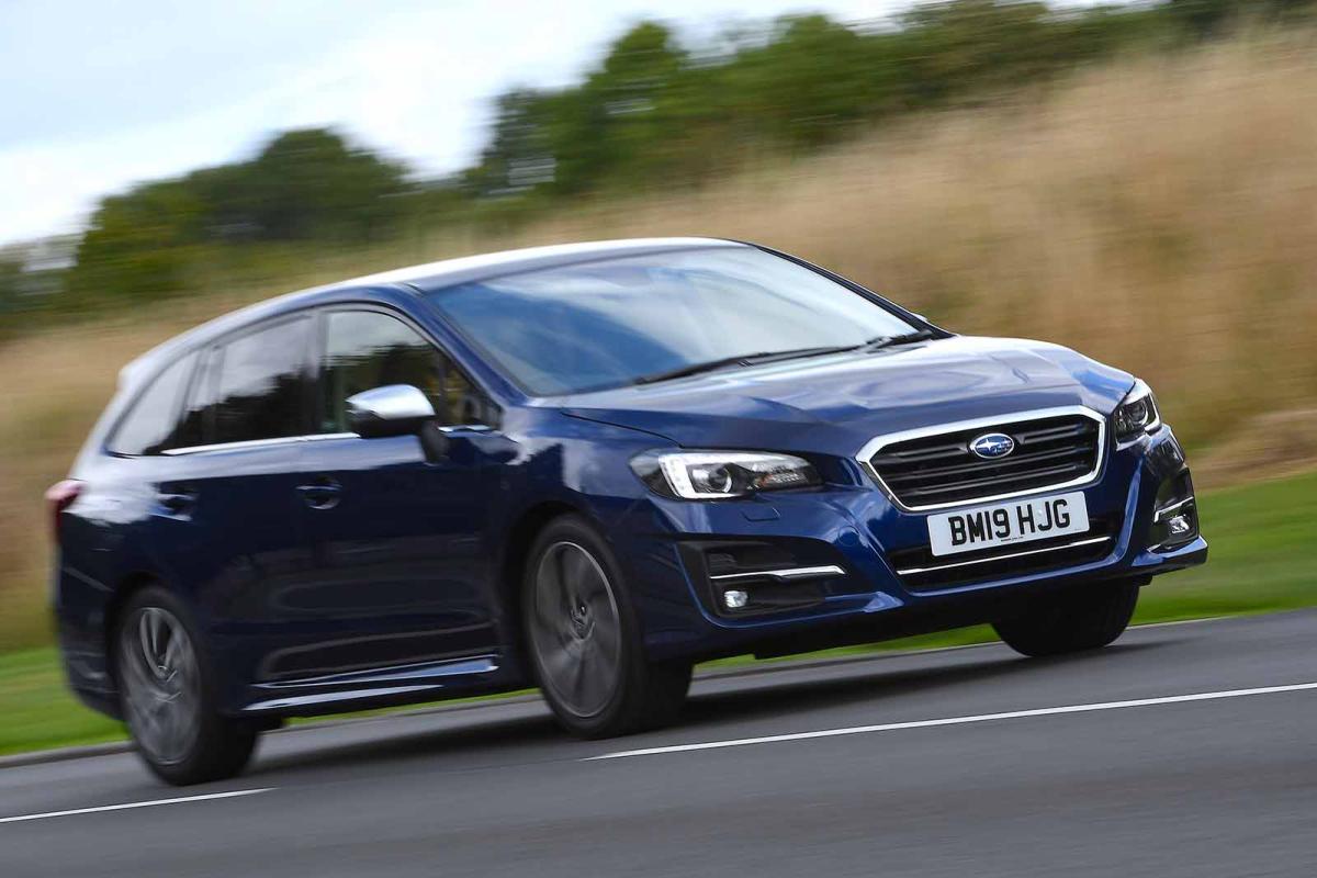 Subaru Levorg 2019 RHD front right panning 