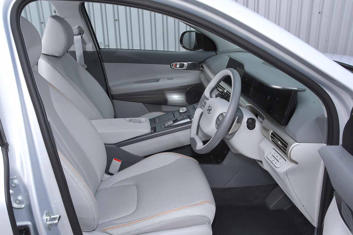 Hyundai Nexo front seats